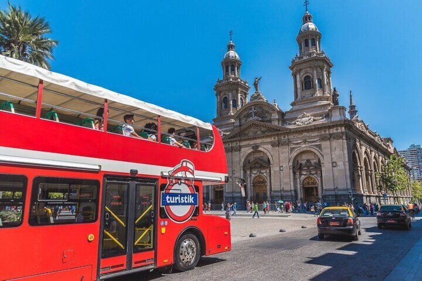 Tourist bus around Santiago for a day