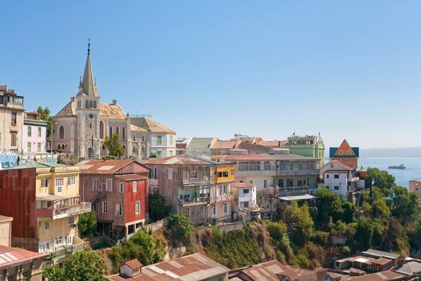 From Santiago: Valparaíso, Viña del Mar and Neruda Museum