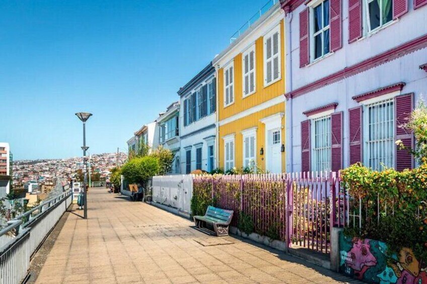 From Santiago: Valparaíso, Viña del Mar and Neruda Museum