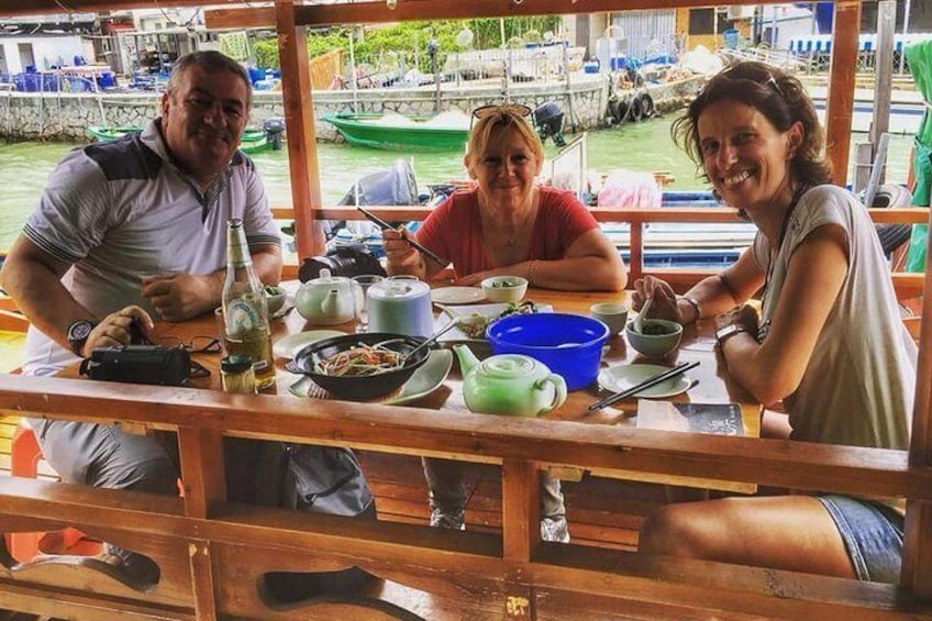 Lunch in Tai O