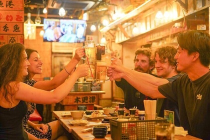 Tokyo Bar Hopping Night Tour in Shinjuku