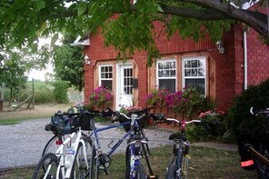 Self guided Bike and Wine Tour