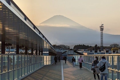 東京一日內的私家車富士山和御殿場奧特萊斯