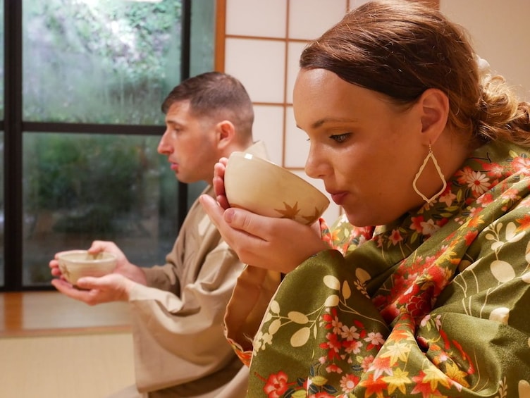 Tea ceremony and Kimono in Miyajima