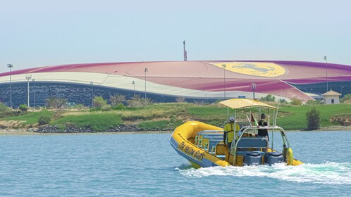 75 Minute Yas Island Sightseeing Boat Tour in Abu Dhabi