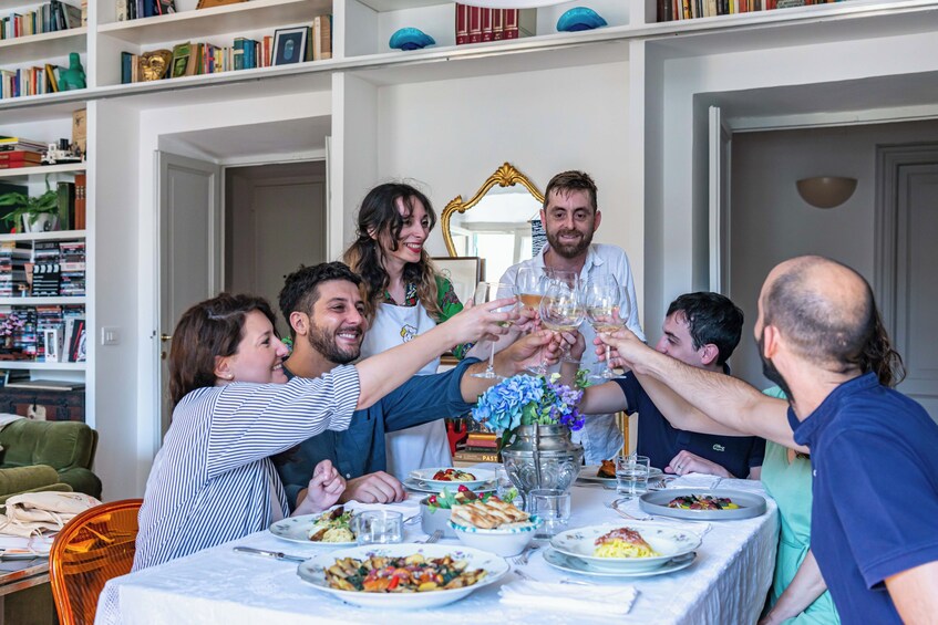 Show Cooking and Dining experience at a local's home in Chianti