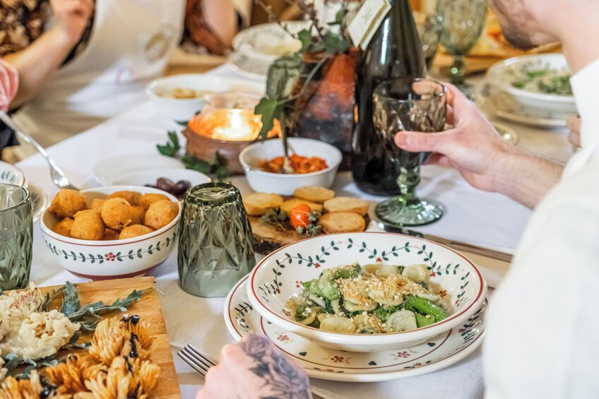 Show Cooking and Dining experience at a local's home in Chianti