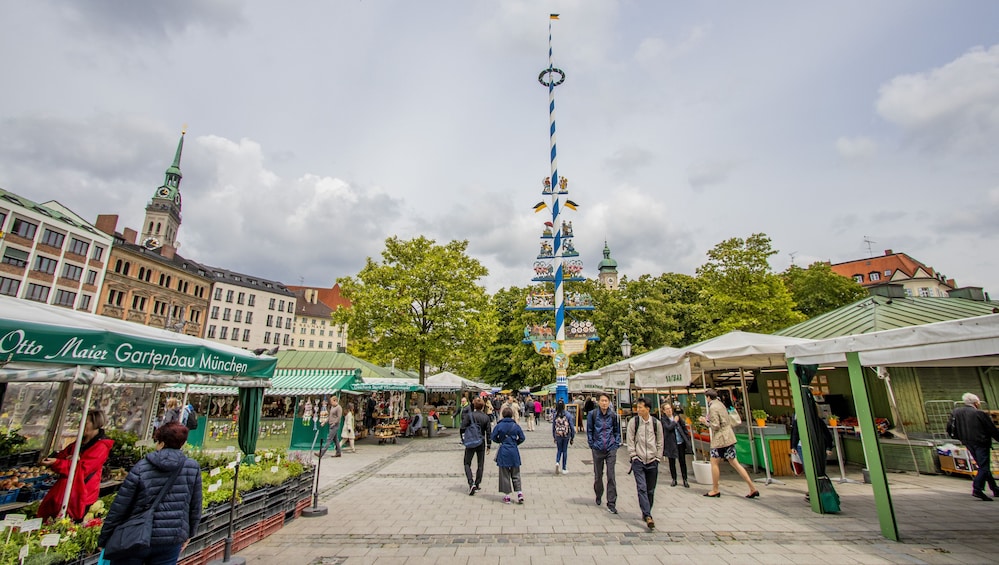 Experience Munich’s Exciting Nightlife with a Local