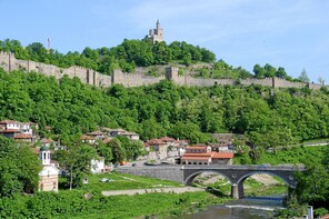 Veliko Tarnovo and Arbanasi Private Day Trip