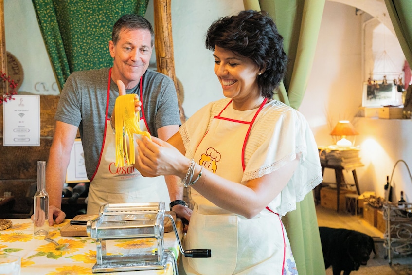 Pasta-making class at a local's home with tasting in Bari