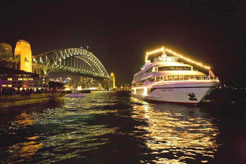 Sydney Harbour Gold Dinner Cruise