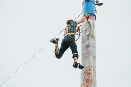 Paula Deen's Lumberjack Feud Show