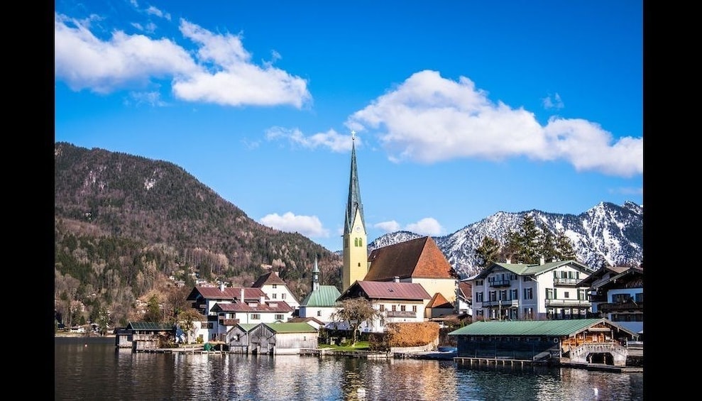 Tour to Lake Tegernsee w/ boat cruise (8h, chauffeur, guide)