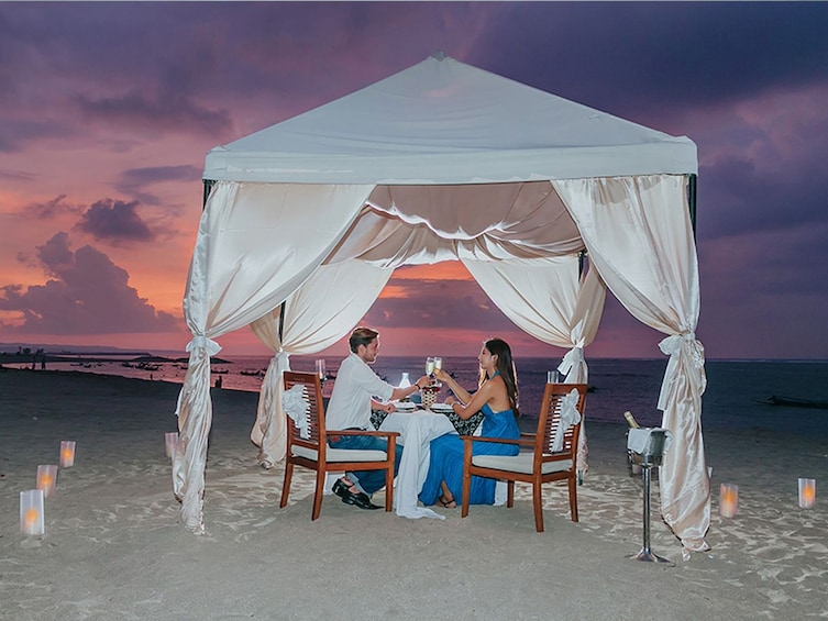 Vegetarian Romantic Dinner Bali with Tent