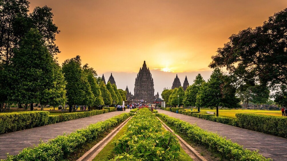 Yogyakarta Prambanan Temple Afternoon Join Tour