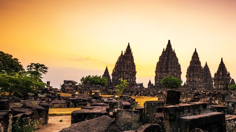 Yogyakarta Prambanan Temple Afternoon Join Tour