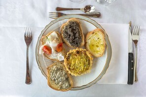 The art of the Italian Aperitivo with a Cesarina in Langhe