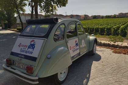 Private Bordeaux Tour in a Citroën 2CV with Wine tasting at a château - 3h