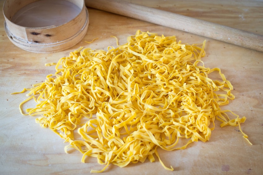 Pasta-making class at a Cesarina's home with tasting -Naples