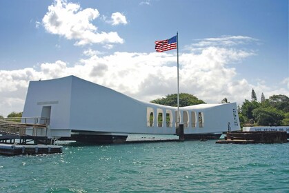 Pearl Harbor, USS Arizona Memorial & City Tour