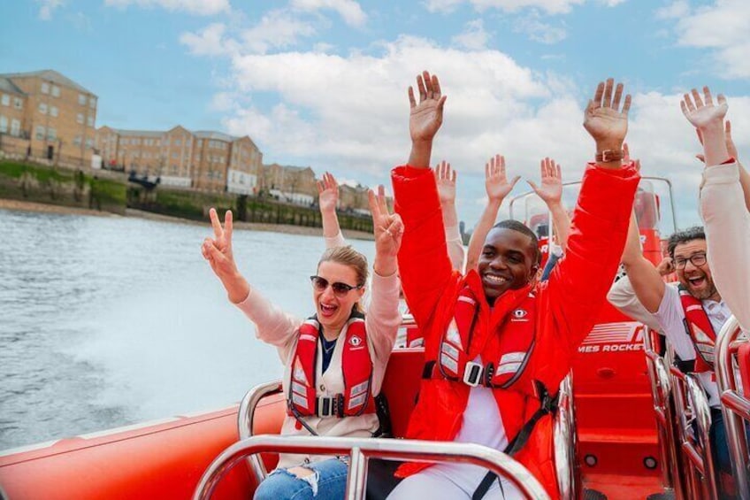 Fly across the Thames at 35mph on a Thames Rockets London speedboat 