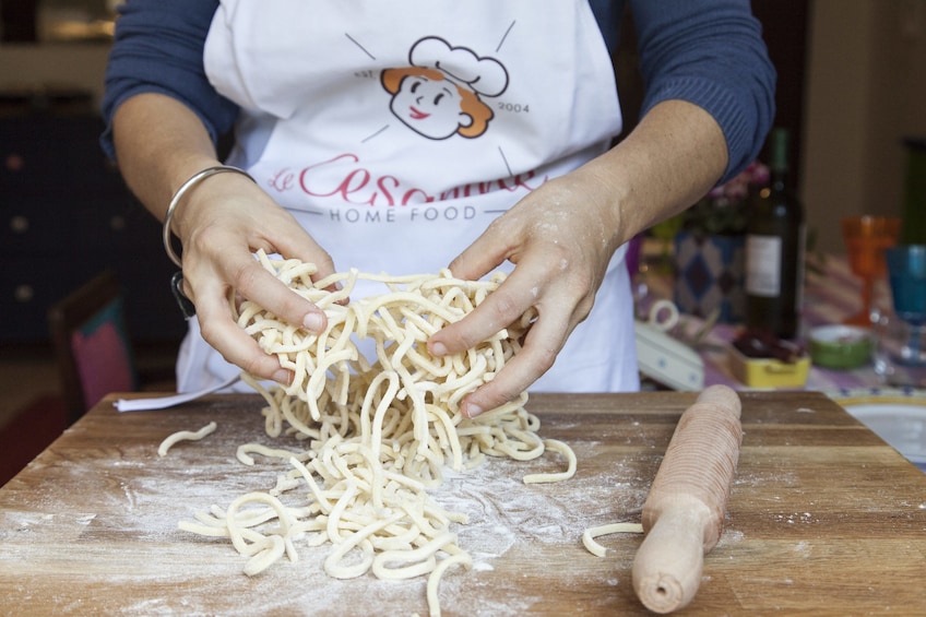 Private cooking class at a Cesarina's home in Pescara