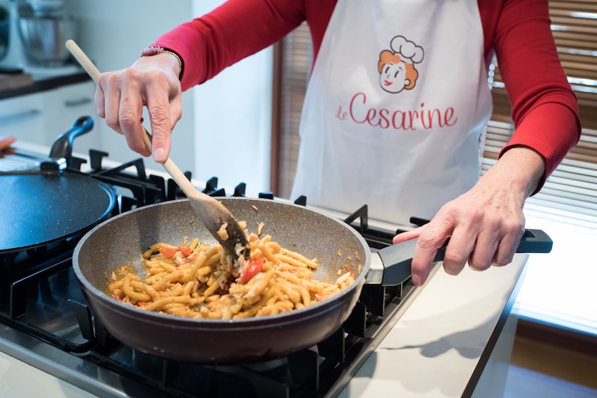 Private cooking class at a Cesarina's home in Rimini