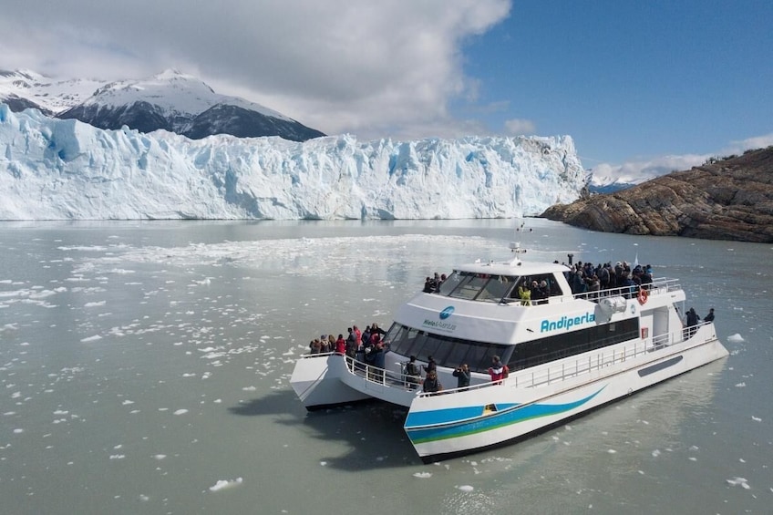 Perito Moreno: Safari Nautico Navigation with Footbridges guided