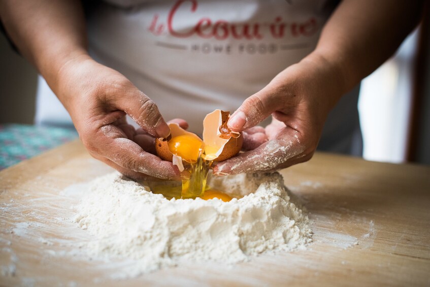 Pasta-making class at a Cesarina's home with tasting Bologna