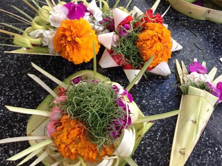 Bali Weaving Class: Lontar Palm Leaf Craft