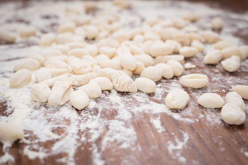 Pasta-making class at a Cesarina's home +Tasting in Messina