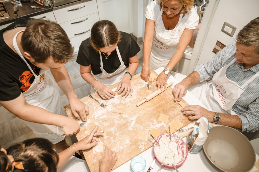 Pasta-making class at a Cesarina's home +Tasting in Messina