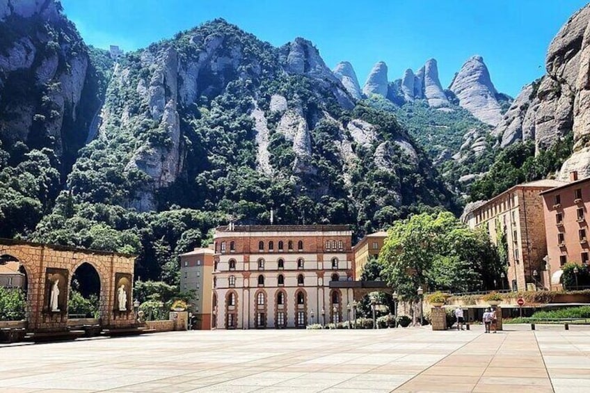 From Barcelona: UNESCO Montserrat Tour With Guide