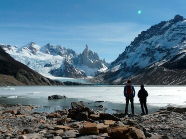 Chalten Ganztagestrekking zur Laguna de los Tres von El Calafate mit Guide