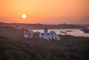 Heritage Walk of Campal, Goa - Guided Walking Tour
