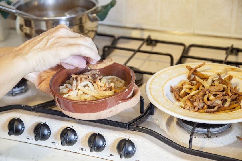 Private cooking class at a Cesarina's home in Otranto