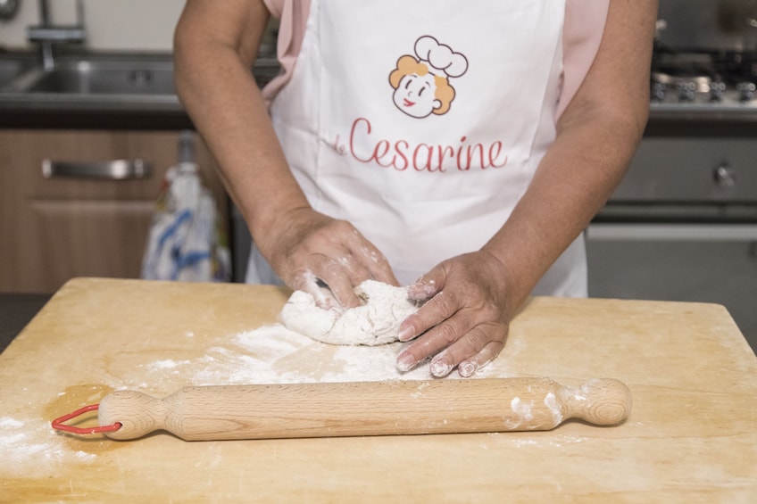 Private cooking class at a Cesarina's home in Manfredonia