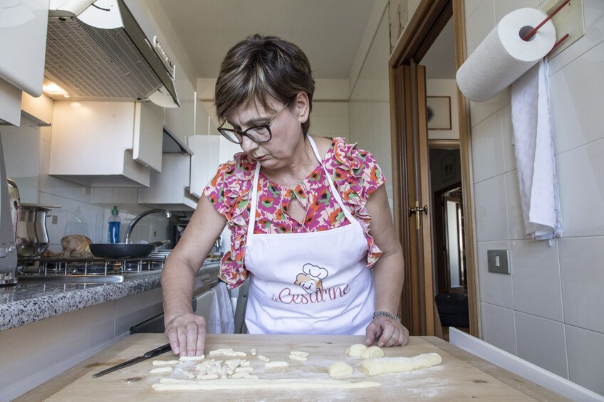 Private cooking class at a Cesarina's home in Altamura