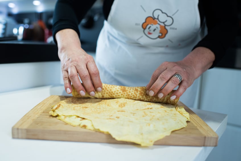 Private cooking class at a Cesarina's home in Sassari