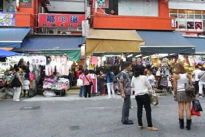 Walking Experience of Hong Kong's Markets
