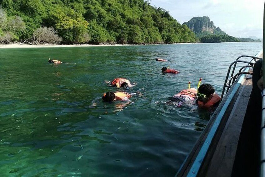 customer enjoy with snorkeling