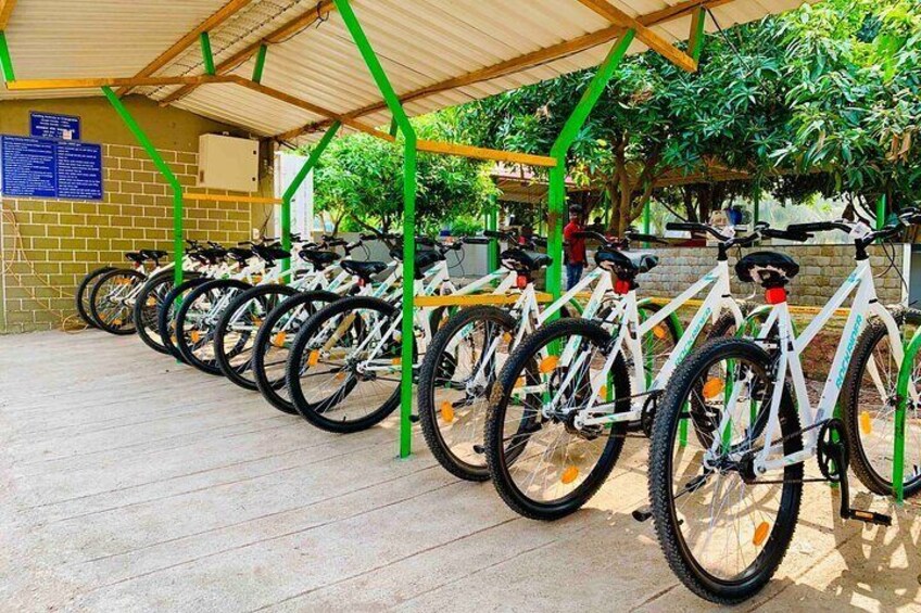 Skip the Line: Meher Retreat Day Picnic Ticket, Near Pune