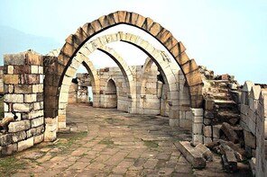 Vadodara, Pavagadh, and Champaner Day Trip from Ahmedabad