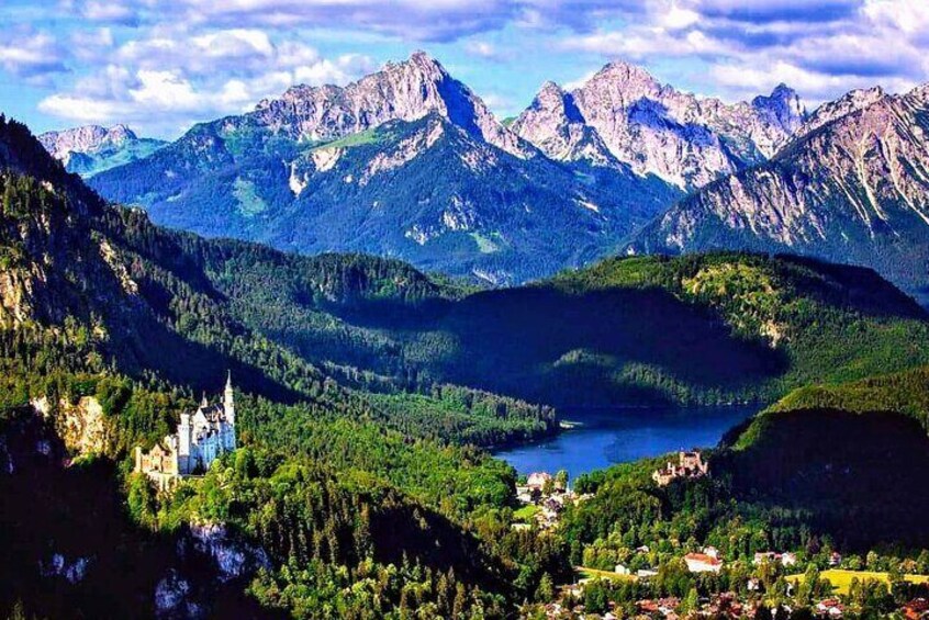 MY*GUiDE The King's GREATEST PALACES Neuschwanstein & HERRENCHIEMSEE from Munich