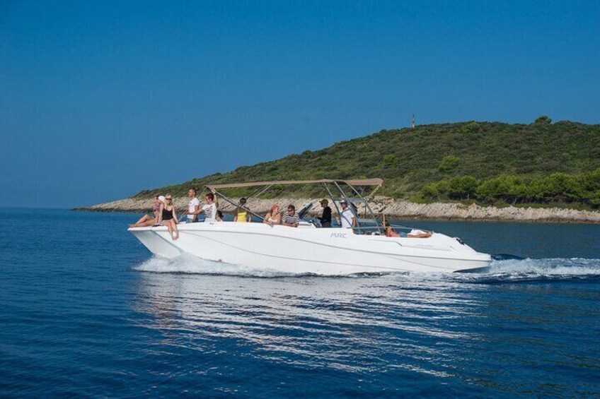 Mercan 34 Deluxe for bigger groups up to 12 persons