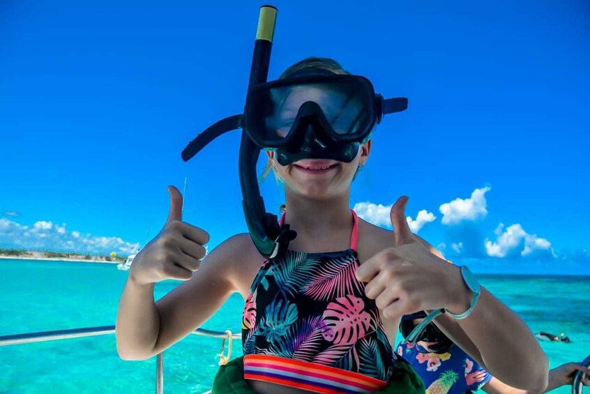 Catamaran Booze Cruise And Snorkling Punta Cana