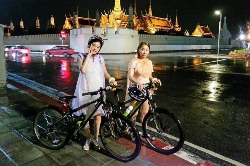 Bangkok’s Popular Night Bike Tour