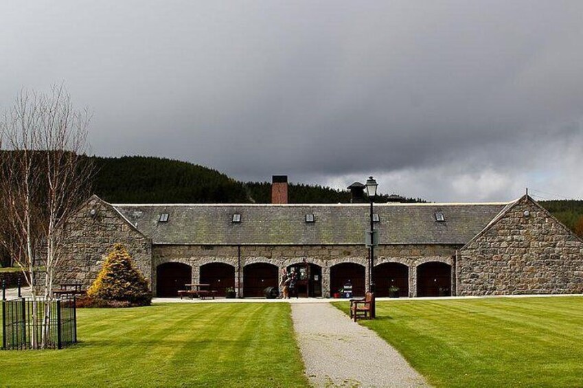 Meet Johnnie Walker - Private Whisky Tour - Cardhu, Cragganmore, Royal Lochnagar