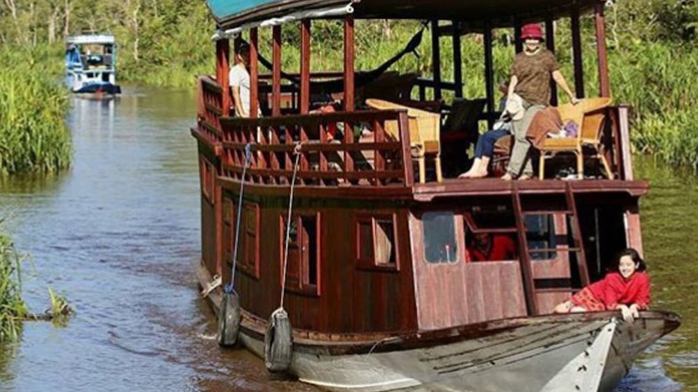 3 Days Tanjung Puting Wooden Boat & Orangutan Tour