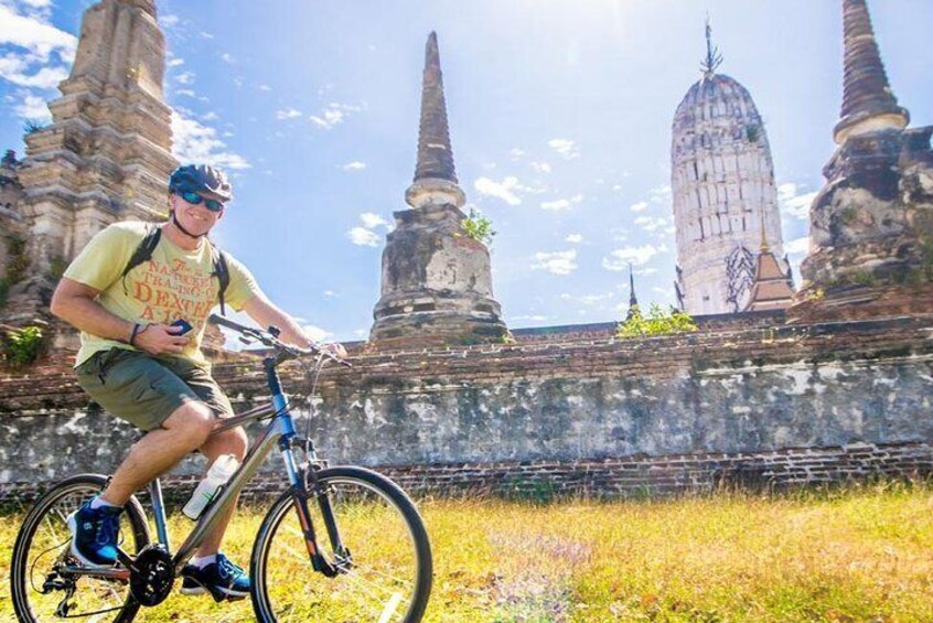 Bike Historic Ayutthaya : Pedal Through the Ancient City of Ayutthaya